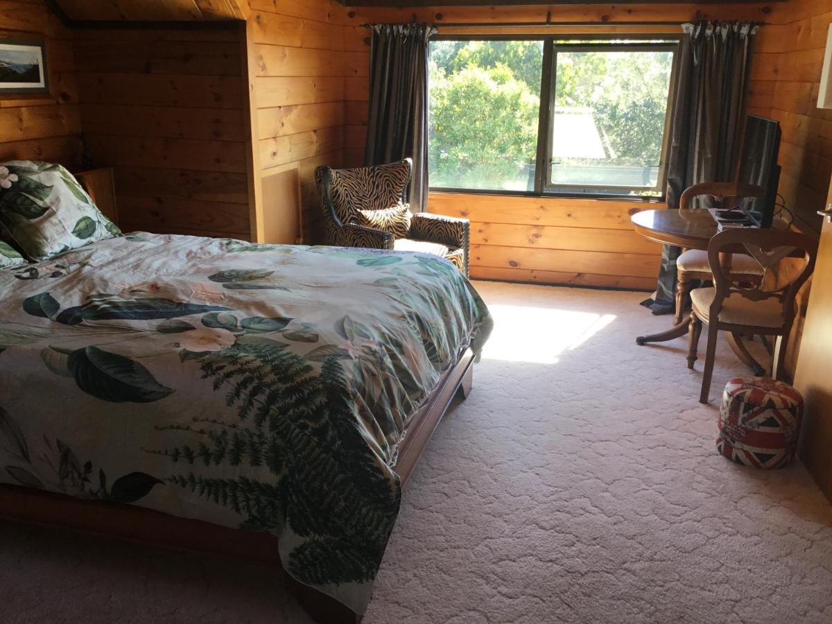 Norfolk Gardens Bed And Breakfast Te Kopuru ภายนอก รูปภาพ