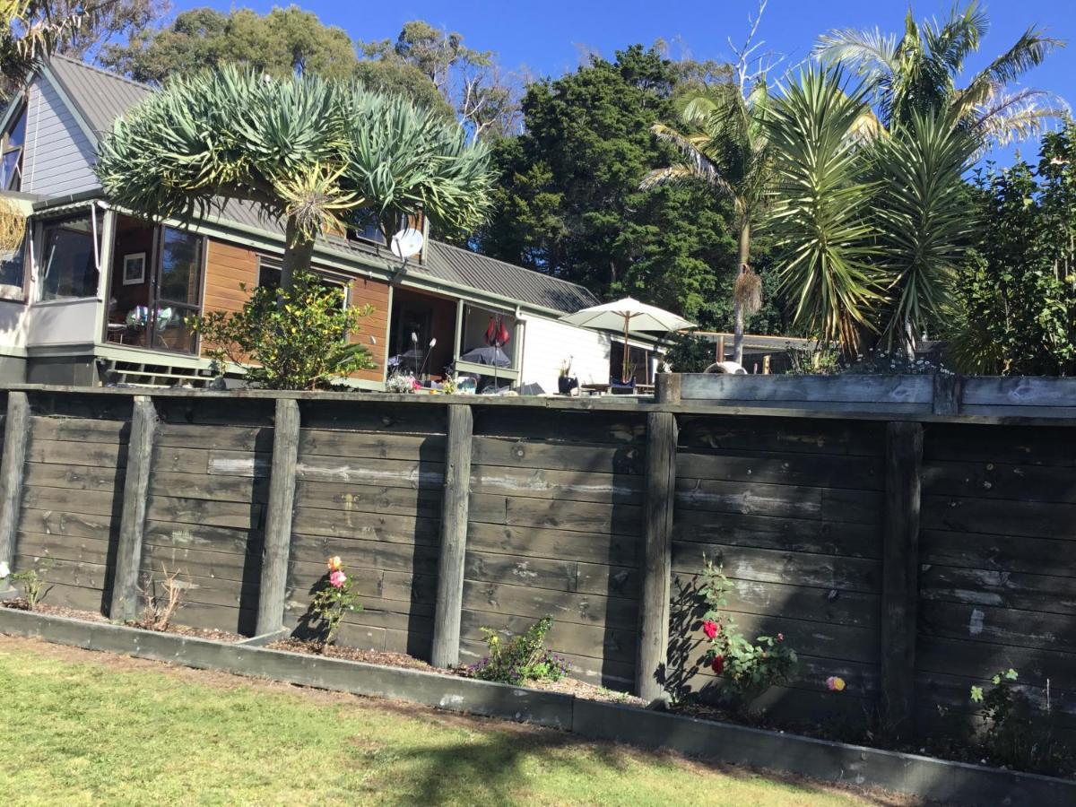 Norfolk Gardens Bed And Breakfast Te Kopuru ภายนอก รูปภาพ