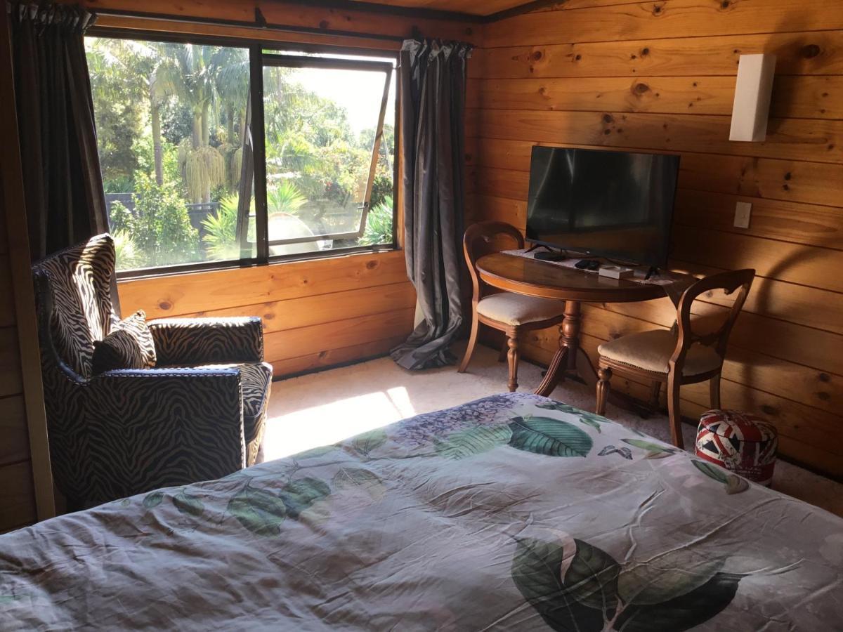 Norfolk Gardens Bed And Breakfast Te Kopuru ภายนอก รูปภาพ
